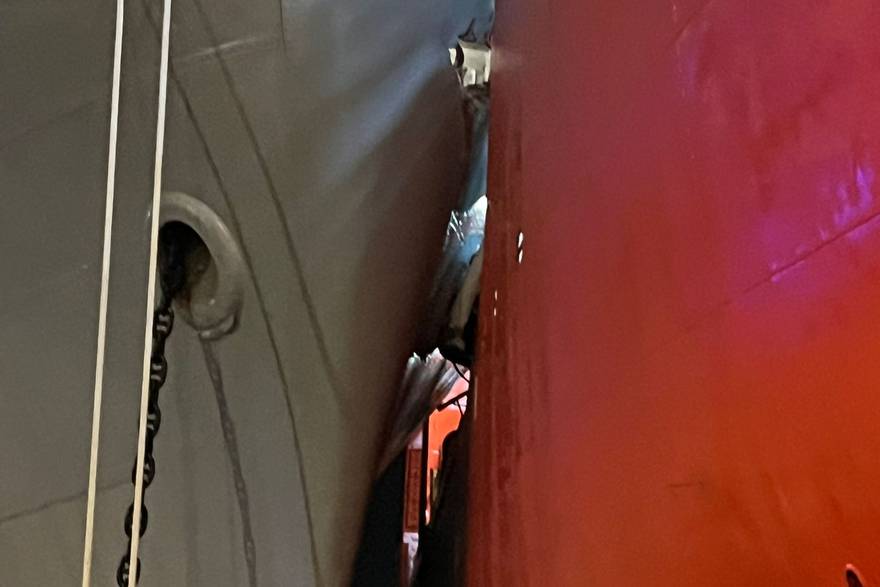 Havarija u rije&ccaron;koj luci. Turski brod udario Titov Galeb: 'Tek &cacute;emo sutra znati &scaron;tetu!'