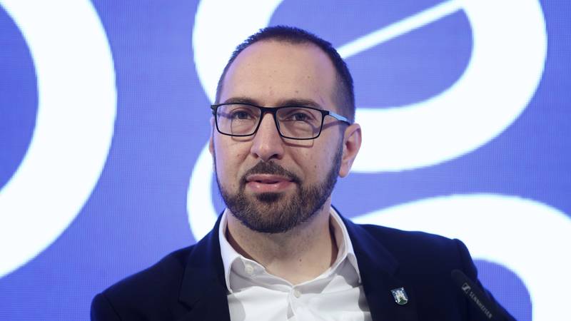 Stanari bijesni, Tomašević im uzima 50 parkirnih mjesta: 'To je samo za službena vozila...'