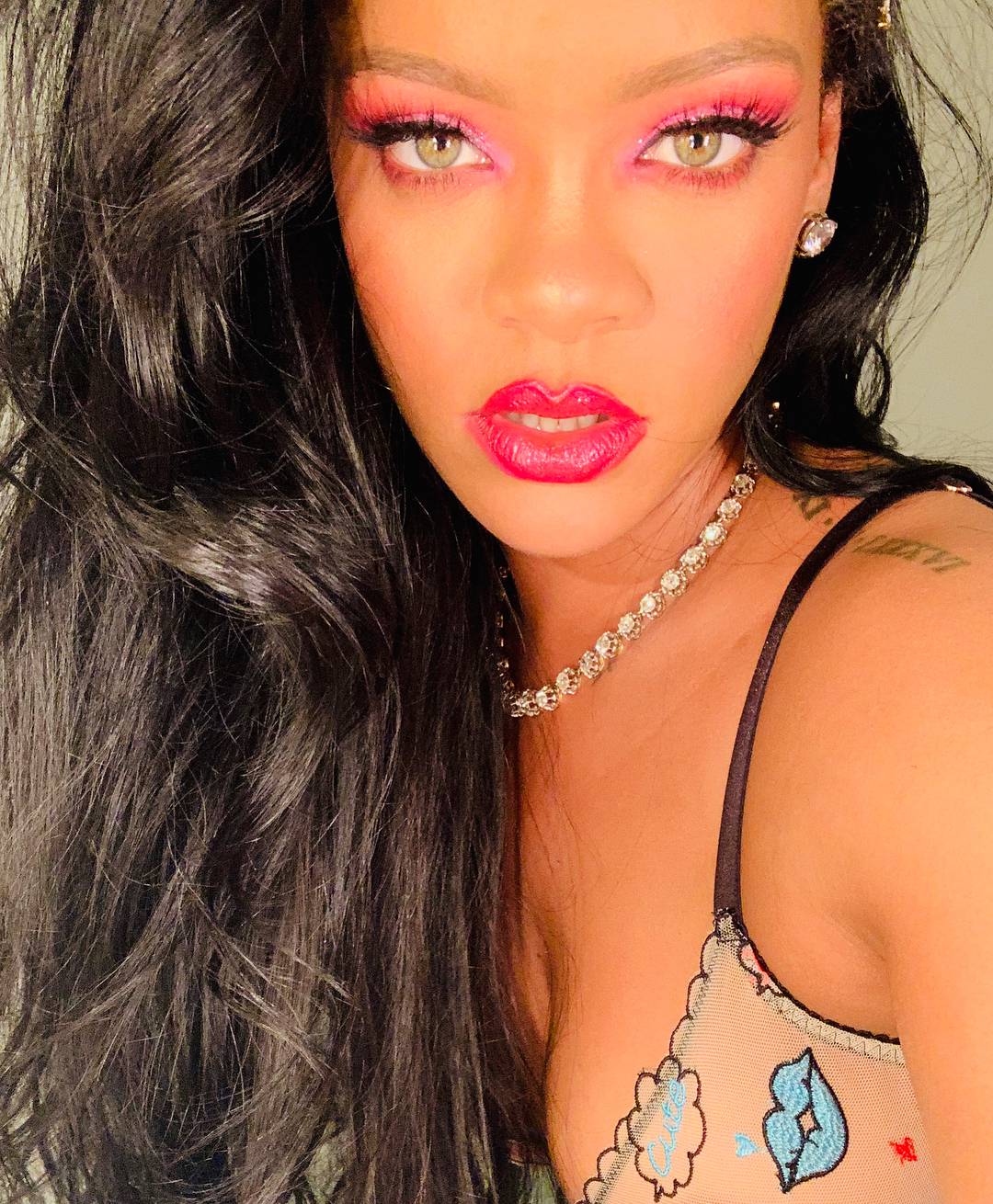 Rihanna ima novo zaštitno lice linije donjeg rublja: Očarala je