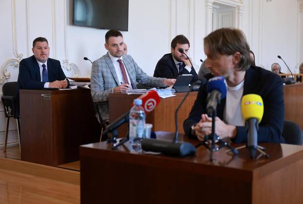 Osijek: Luka Modrić svjedočio je na suđenju braći Mamić i ostalima