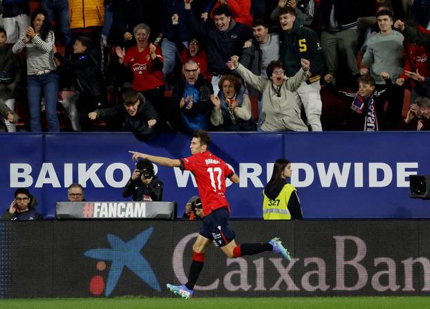 LaLiga - Osasuna v FC Barcelona