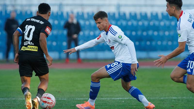 Luka Hodak, mladi up Hajduka, podaljšal pogodbo do leta 2029