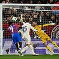 Crystal Palace sru&scaron;io Fiorentinu, Pongra&ccaron;i&cacute; igrao do 82. minute