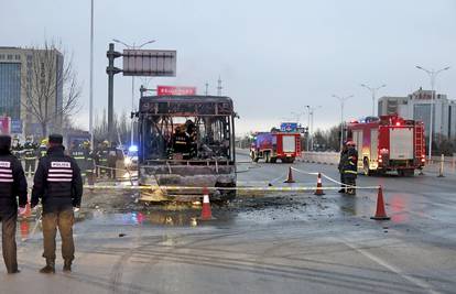 Traži se krivac: U zapaljenom autobusu u Kini umrlo 17 ljudi