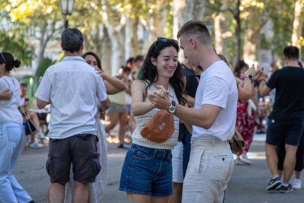 Zagreb: Tango na zrinjevackom plesnjaku