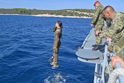 FOTO Vojska na Korčuli prošla vodenu fazu obuke za vođe