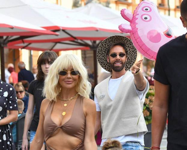 Varaždin: Maja Šuput u izazovnom izdanju prošetala Špancirfestom