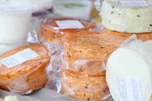 Beli Manastir: Zimski vašar i Čvarak fest Karanac