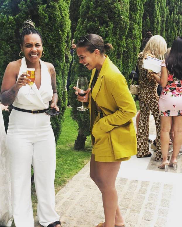 FOTO Golmanica Chelseaja zaludila navijače, zbog nje su morali zabraniti komentare...