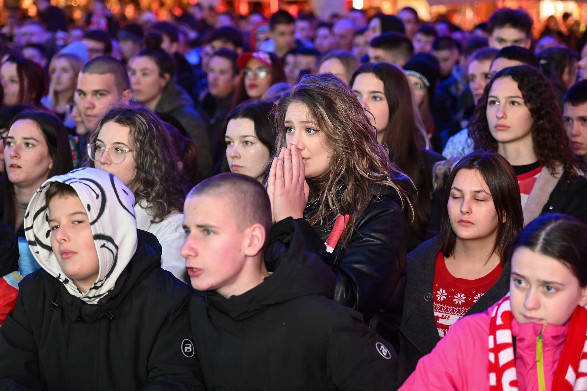 Zadar: Navijači utakmicu između Hrvatske i Argentine prate na otvorenom