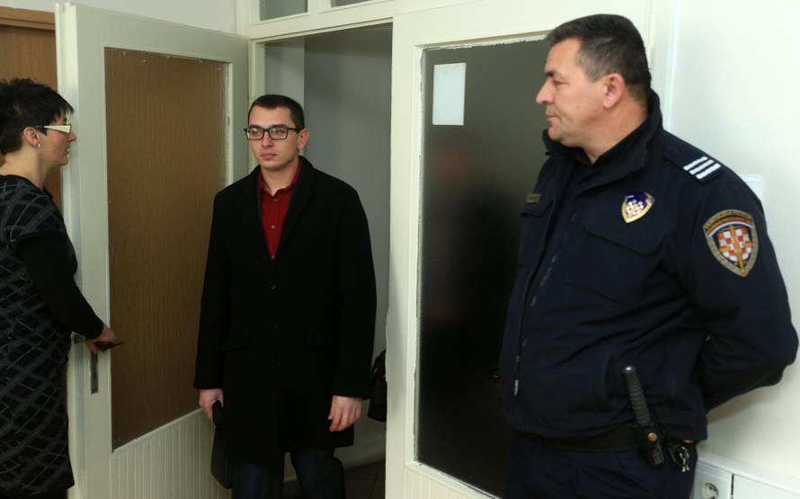 Kriv je zbog pjevanja bećarca: Čolaković mora platiti 2000 kn