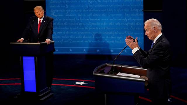 FILE PHOTO: Final 2020 U.S. presidential campaign debate in Nashville