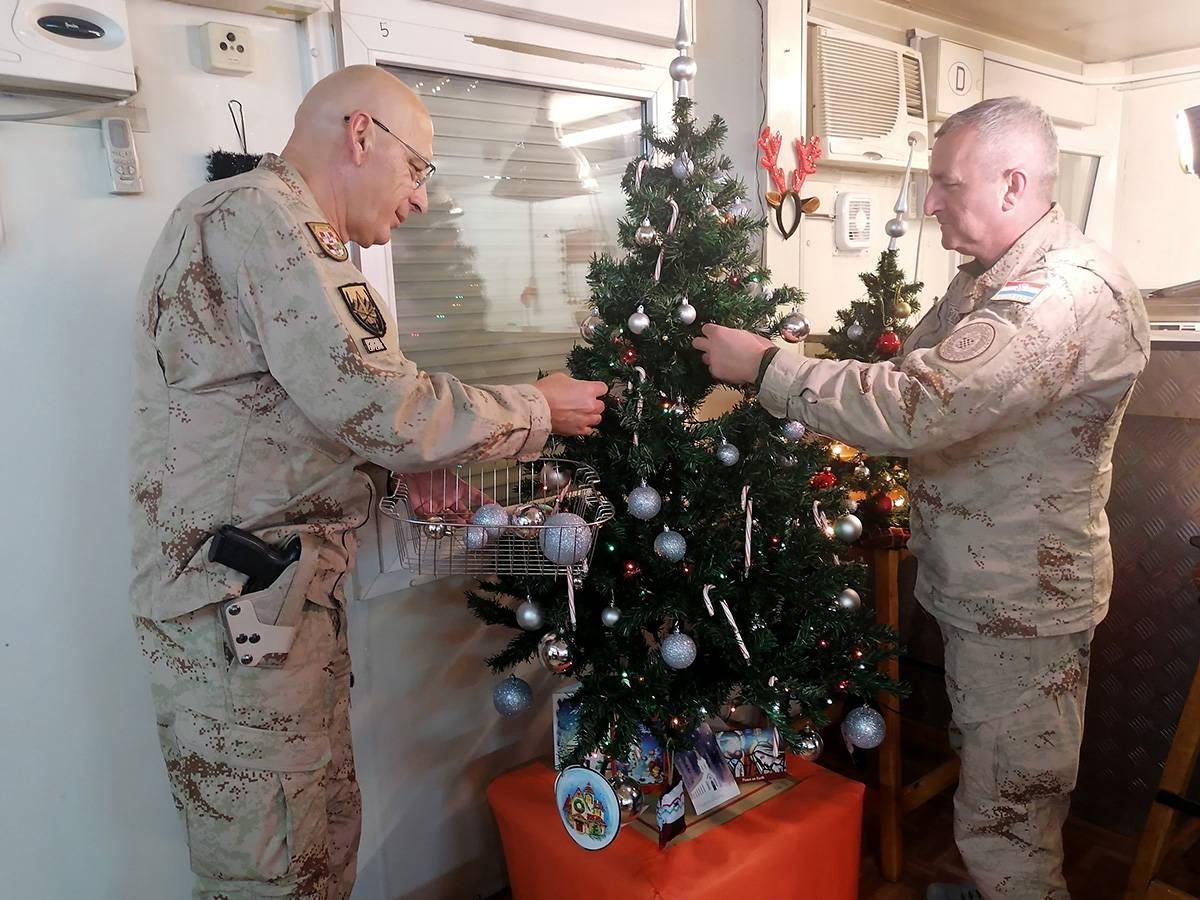Božićna čestitka hrvatskih vojnika iz Afganistana
