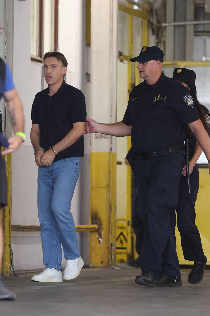 Zagreb: Dario Šimić doveden je na isptivanje u USKOK 
