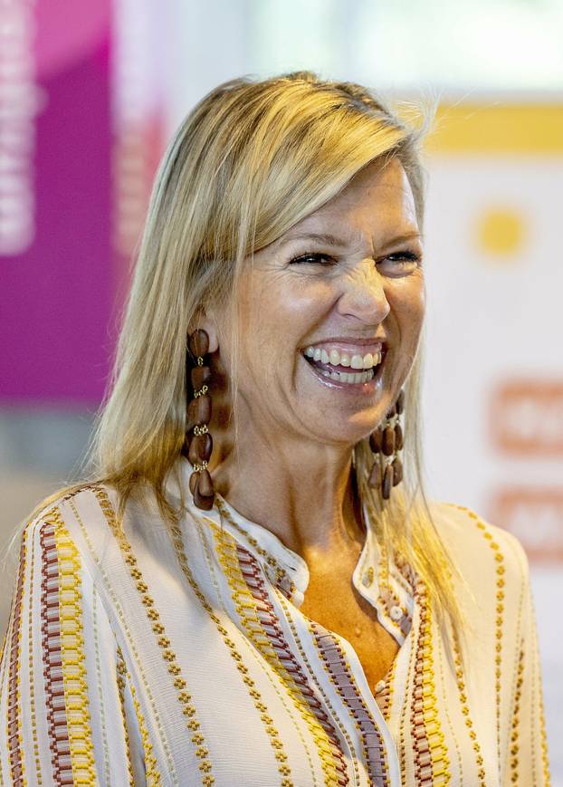 Queen Maxima visits Money Matters Helpdesk Photo: Albert Nieboer / Netherlands OUT / Point de Vue OUT