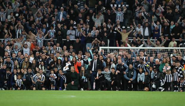 Premier League - Newcastle United v Leicester City