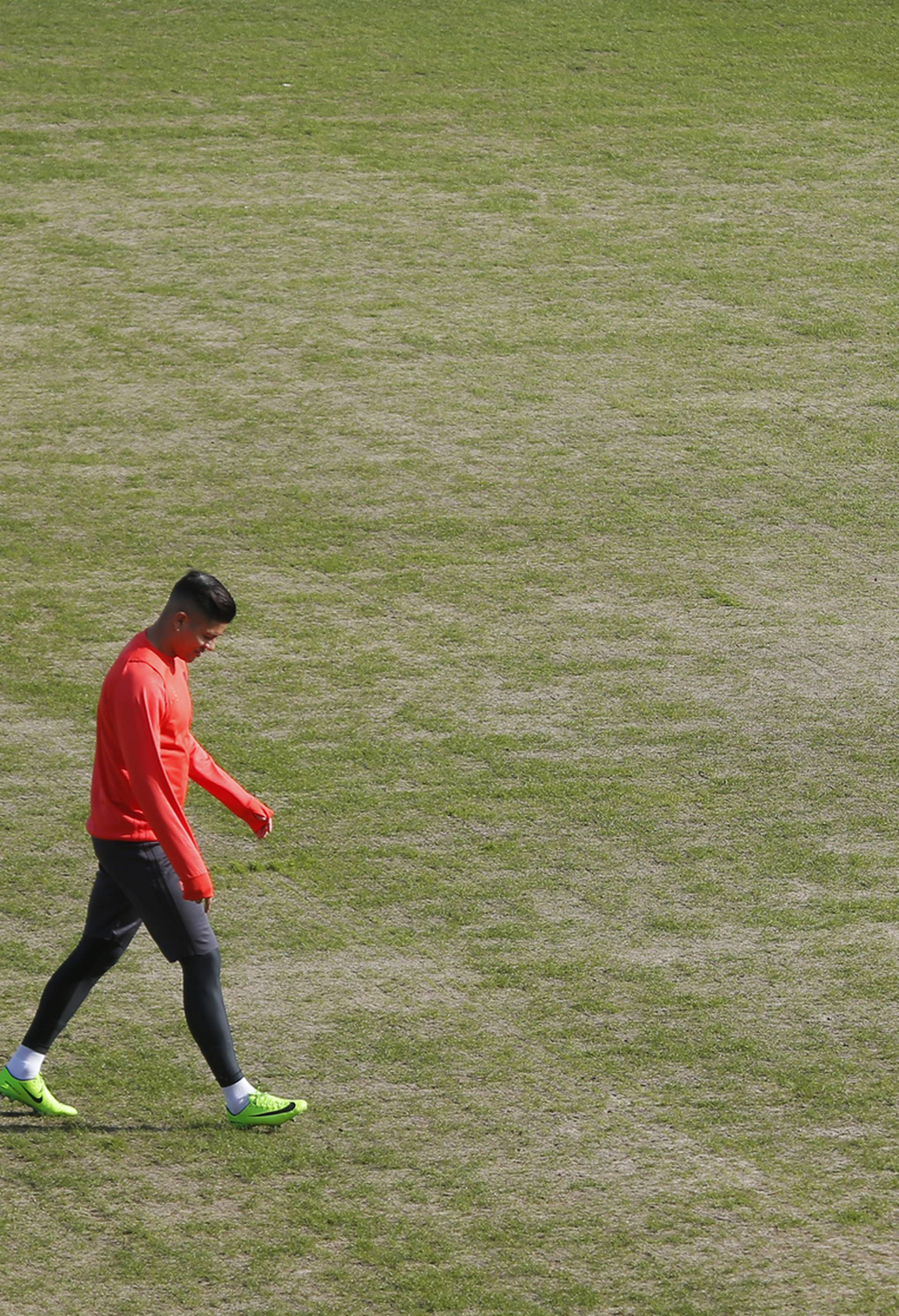 General view of Manchester United's Marcos Rojo on the pitch during training