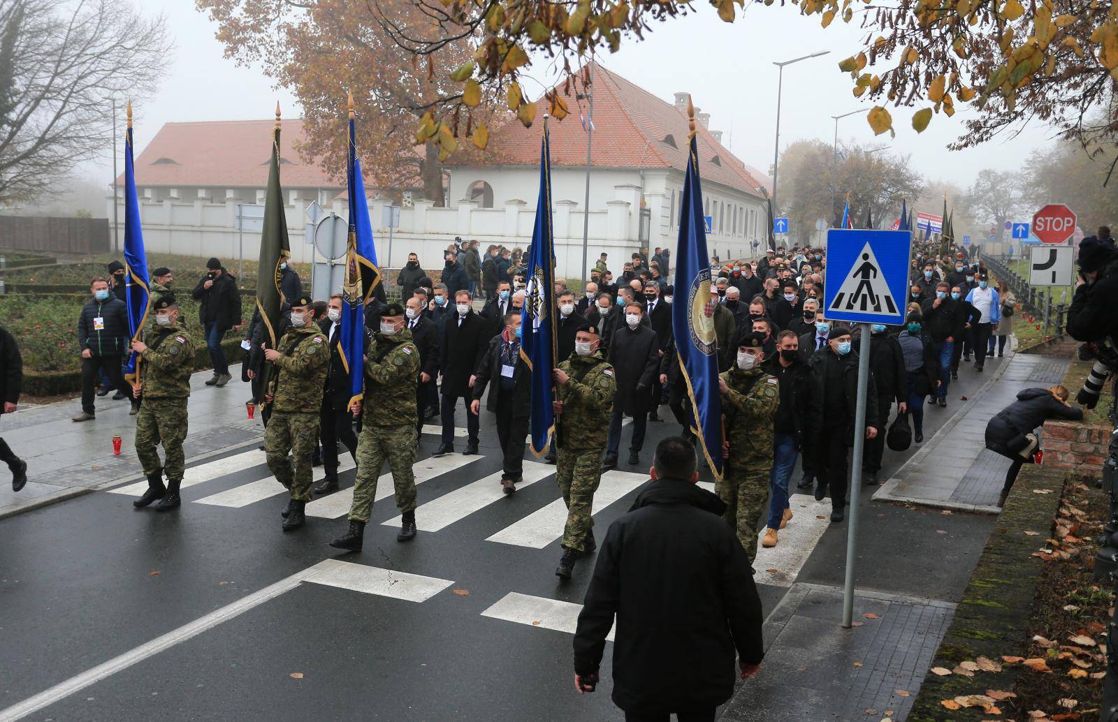 Vukovar: U posebnim epidemiološkom mjerama krenula Kolona sjećanja