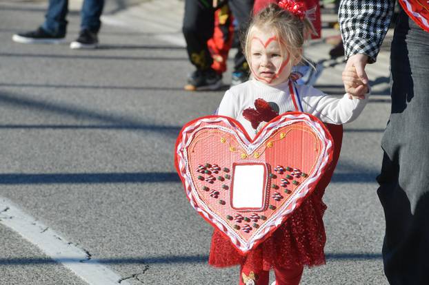 Šibenski karneval na gradskim ulicama
