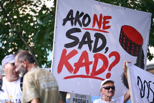 Zagreb: Okupljanje prosvjednika Hodaj za Liku, hodaj za Hrvatsku