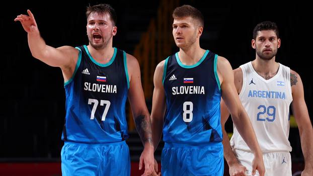 Basketball - Men - Group C - Argentina v Slovenia