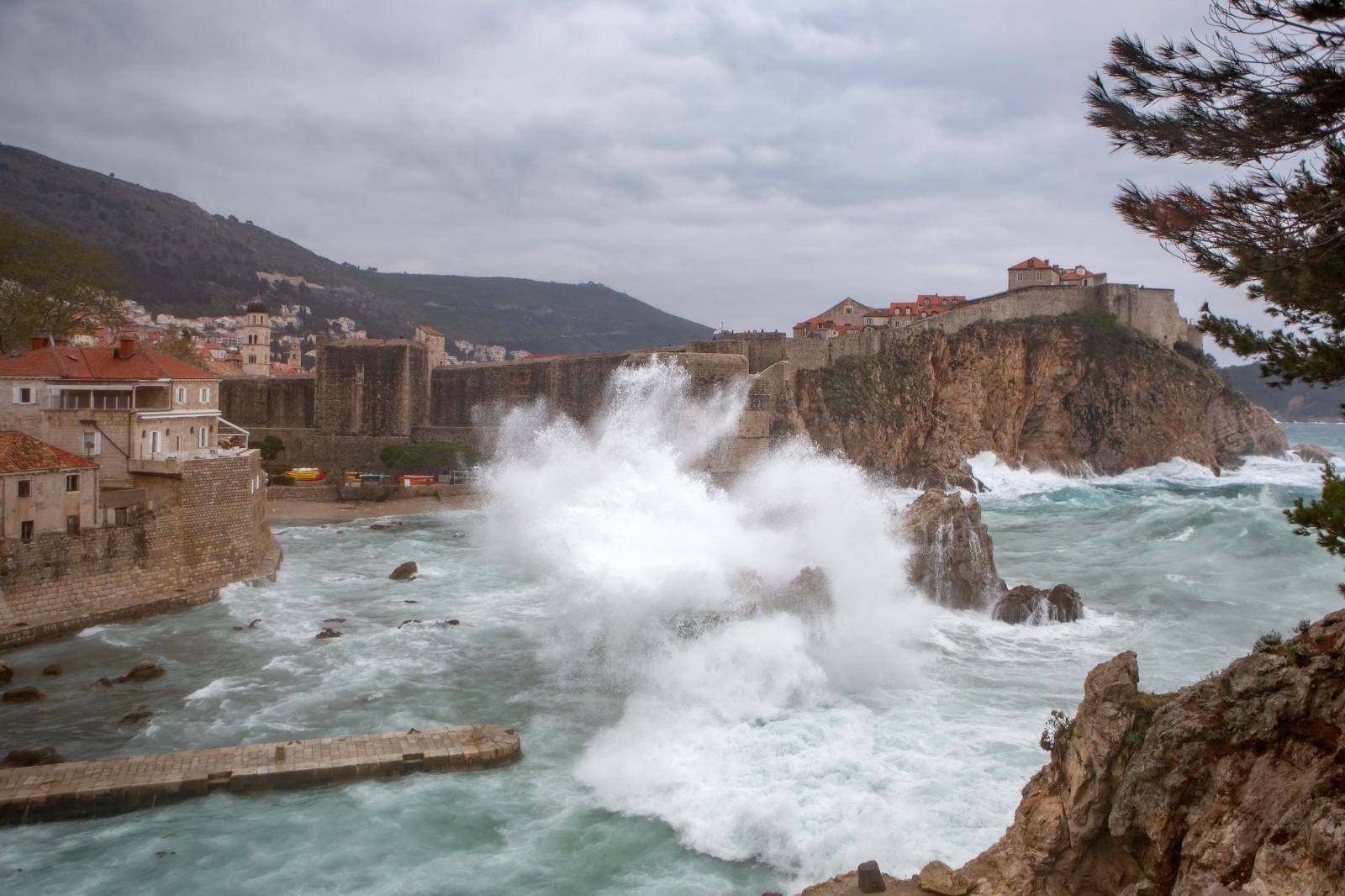 Jako nevrijeme zahvatilo Dubrovnik