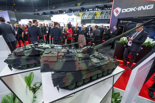 Zagreb: Obilazak Međunarodne izložbe naoružanja i vojne opreme ASDA u Areni zagreb