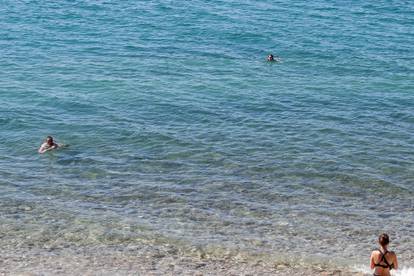 FOTO Boris im ne može ništa: Kupači popunili plažu u Zadru