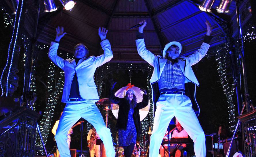 Na Bundeku pozornicu zapalili Soul Fingersi, danas pjeva Let3