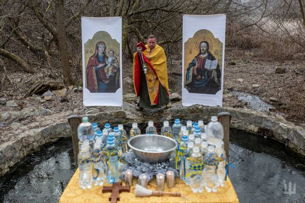 Ukrainian servicemen celebrate Epiphany in Dnipropetrovsk region