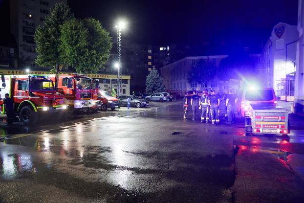 Zagreb: Vatrogasci krenuli na Korčulu gasiti požar
