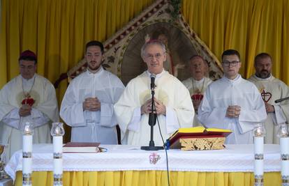Nadbiskup Kutleša: Važno je ostati povezan s nacionalnim i vjerskim identitetom Hrvata