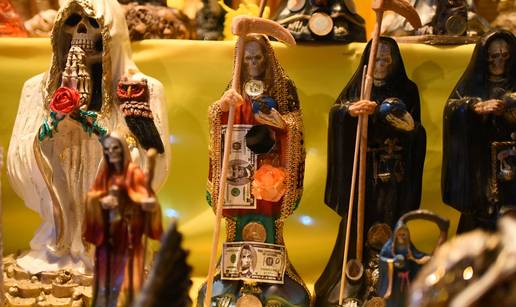 FOTO 'Svetica' meksi&ccaron;kih narko-kartela: &Scaron;to je Santa Muerte?  Ne &scaron;tuju je samo kriminalci...