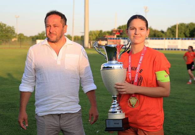 Nogometašice Agrama prvi put u povijesti osvojile naslov prvakinja Hrvatske