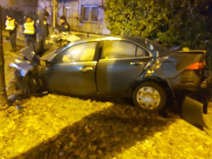 Mladić (24) poginuo: Auto je smrskan do neprepoznatljivosti