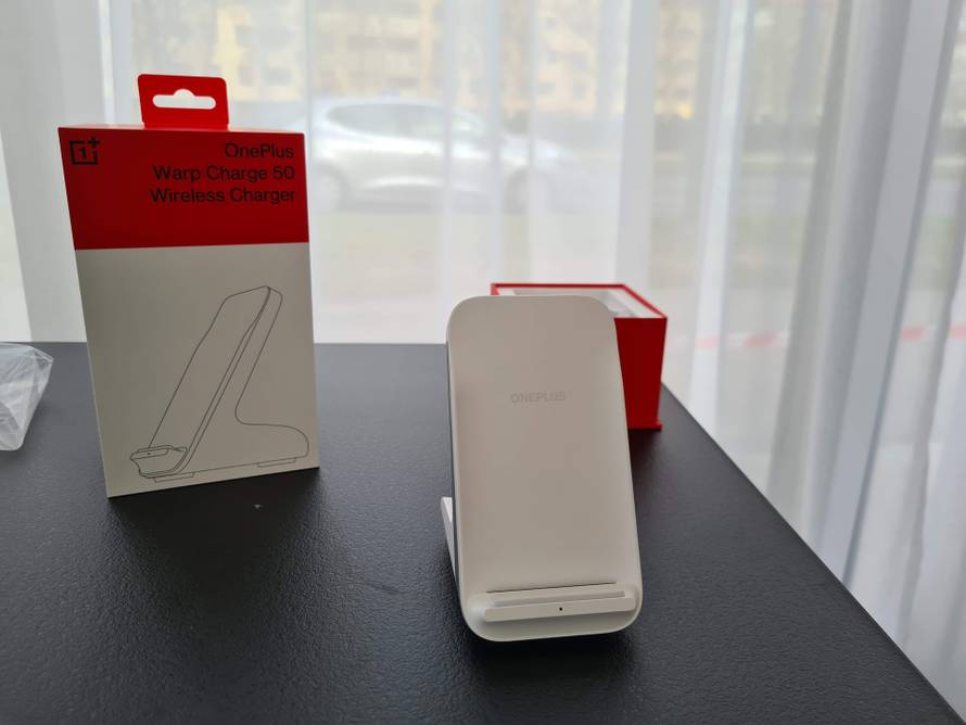 Stigao je OnePlus 9: Kamere su dobile Hasselblad potpis, puni se ekstremno i ima sjajan ekran