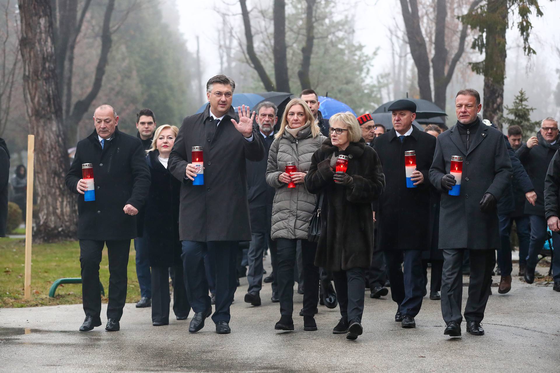 Zagreb: HDZ na Mirogoju obilježio 24. obljetnicu smrti Franje Tuđmana