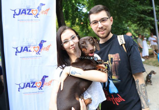 Zagreb: Međunarodni festival pasa jazavčara JAZOfest