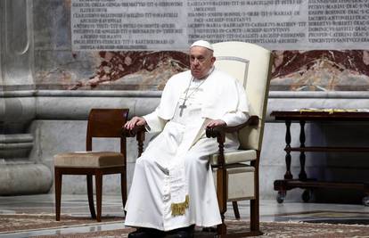 Papa Franjo poručio Ukrajini: 'Na vrijeme treba pregovarati o miru. Koliko će ljudi poginuti?'