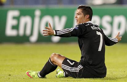Ancelotti: Ronaldo je dobio jak udarac u gležanj, no bit će OK