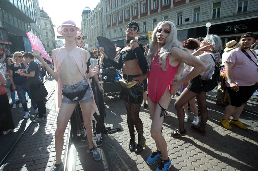 Nekoliko tisuća ljudi u Povorci ponosa: Želimo ljubav i slobodu