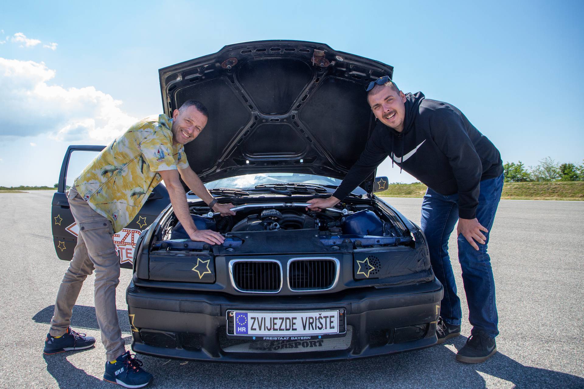 Zvijezda 'Dnevnjaka' i Šebalj komentirali auto oglase: 'Bježi od onih koji ih pišu detaljno...'