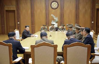 UN zabrinut: Kim je naredio vojsci da se pripremi za rat