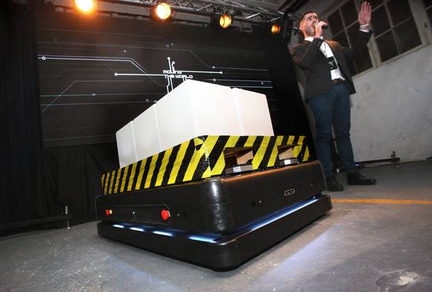 Zagreb: OsjeÄki startup Gideon Brothers predstavili prvog hrvatskog industrijskog robota