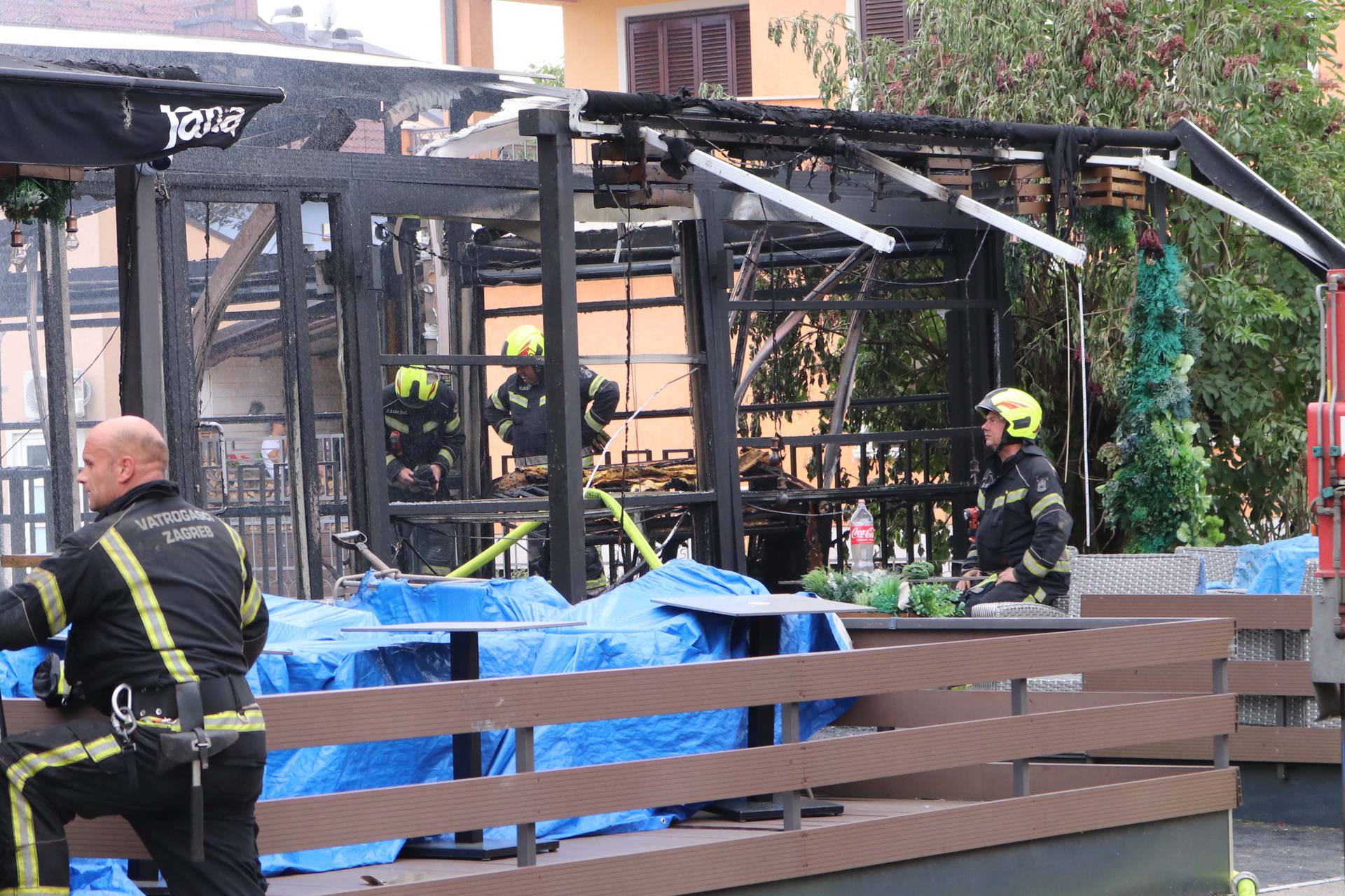 Zagreb: Ugašen požar u kafiću u Dubravi 