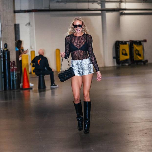 FOTO Ona je 'žena s farme', a jednim potezom osigurala si je milijune. E da, fotić ju obožava