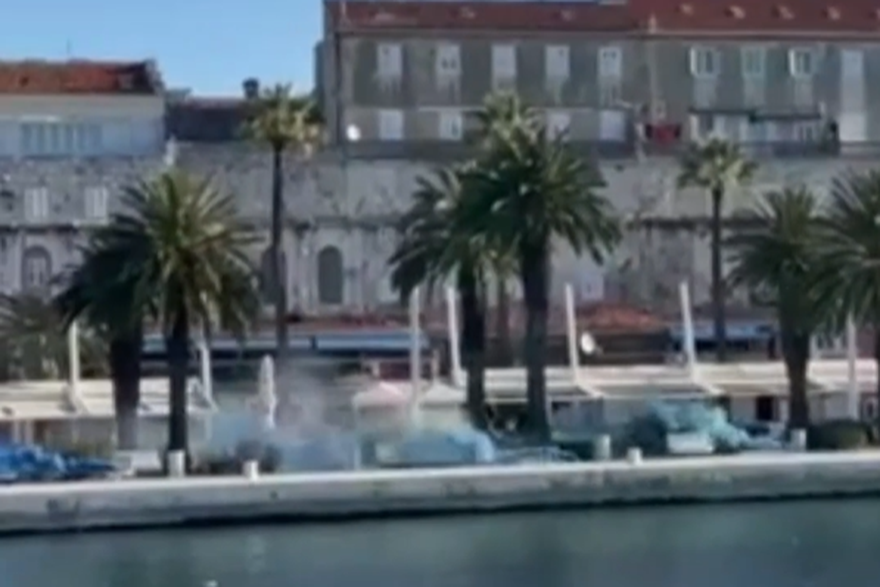 Boysi zapalili dimne bombe u Splitu