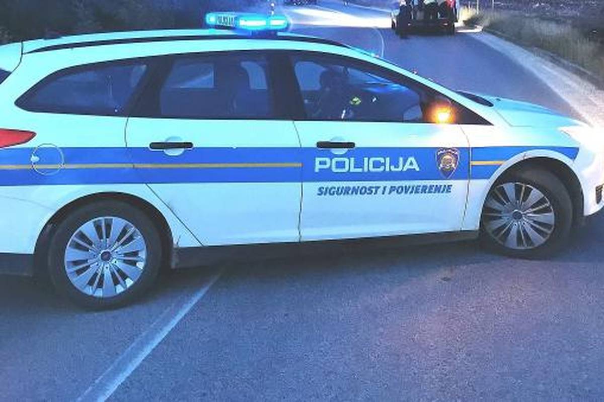 U prometnoj nesreći ozlijeđene majka i desetomjesečna beba