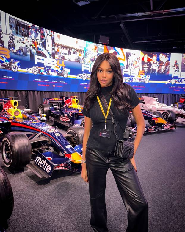 FOTO Bivša misica želi preuzeti Formulu 1: 'Cilj mi nije pobjeda'