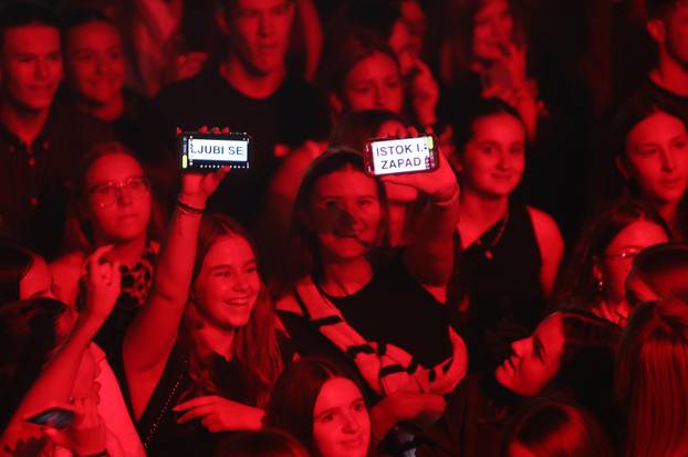 Karlovac: Koncert Plavog orkestra na Danima piva